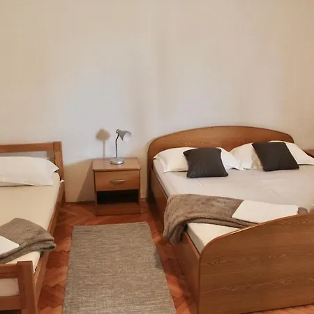 Apartment Cosy With Big Terrace In
