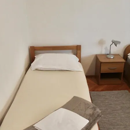 Cosy With Big Terrace In Apartment Orebić